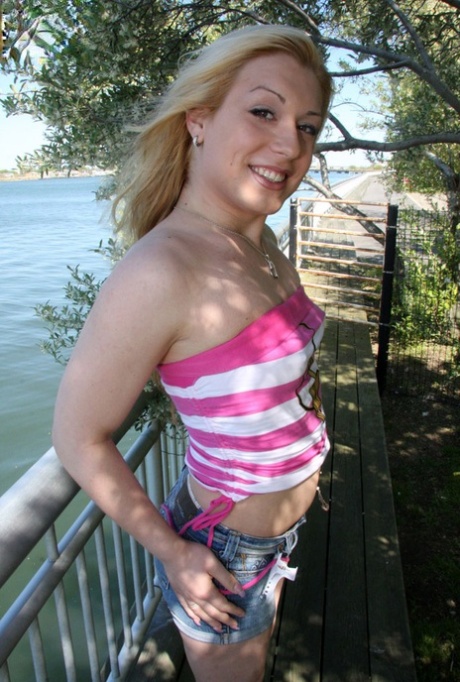 Grooby Girls XXX Gallery