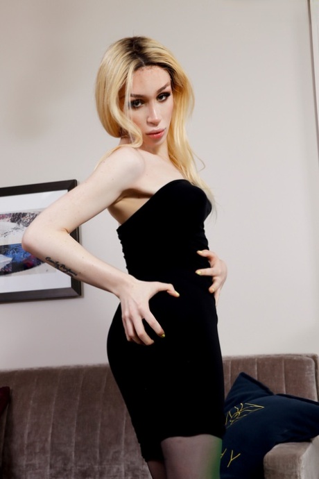 TGirls XXX performed by Angelina Please Sex Pics