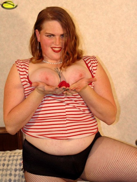 Grooby Girls featuring Elsie Thorne Hot Porn Pics