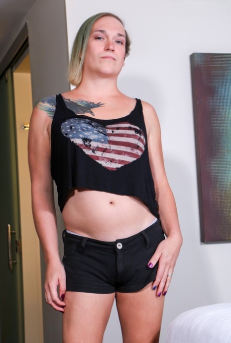 Femout XXX performed by Autumn Sorrow Porn Pics