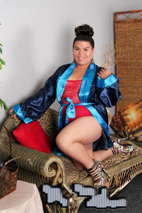 Femout XXX featuring Mia Venoom Nude Images