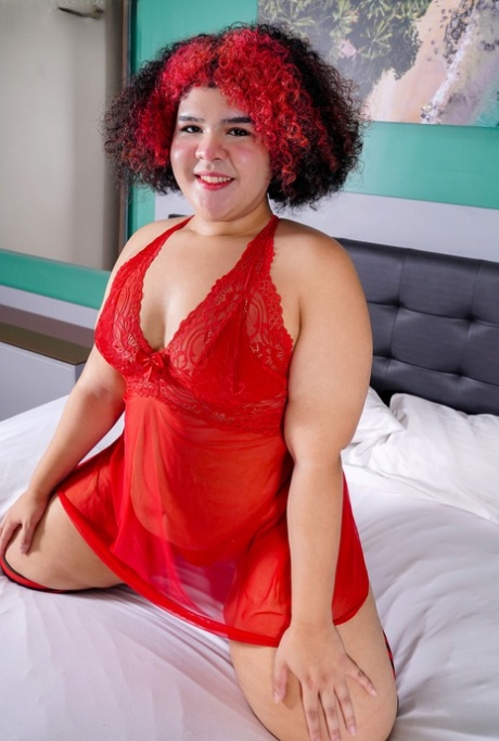Chubby shemale Sofie Lollipop jerks her erect dick until she ejaculates