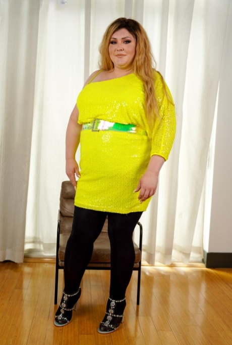 TGirl BBW starring Nathalie Presley Hot Images