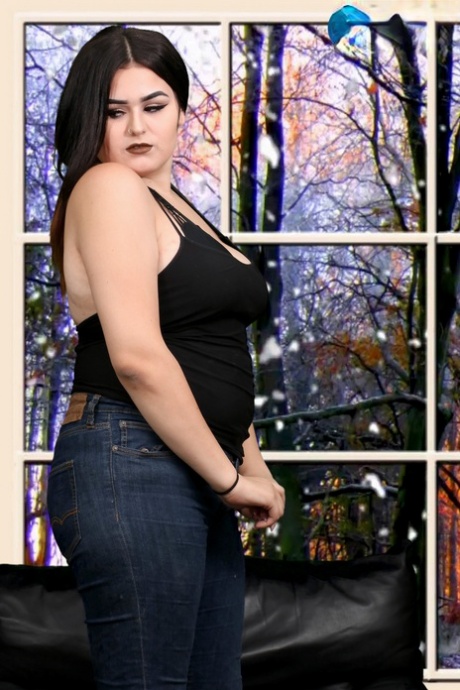 Chubby shemale Veronica Cakes shows off her big tits & her very small dick
