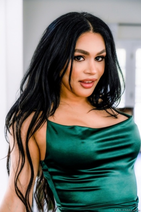 Transsexual Angel performed by Cherry Kiss, Eva Maxim Naked Pics