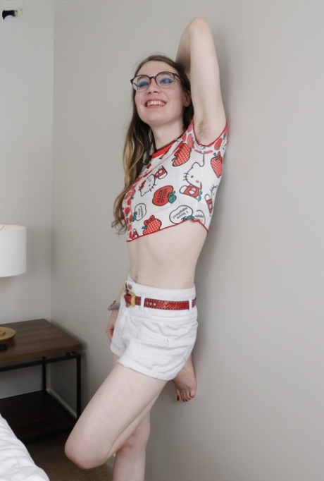 Femout XXX featuring Emily Bun Naked Pics